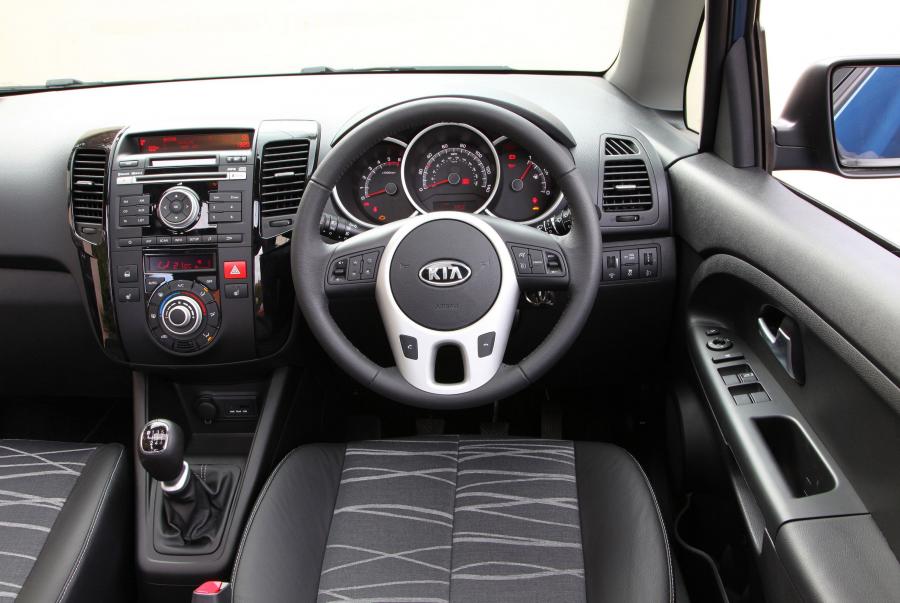 Kia Venga 2012 года  (фото 6 из 27)
